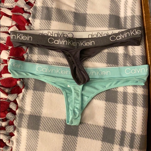 Calvin Klein Thongs - Picture 2 of 2